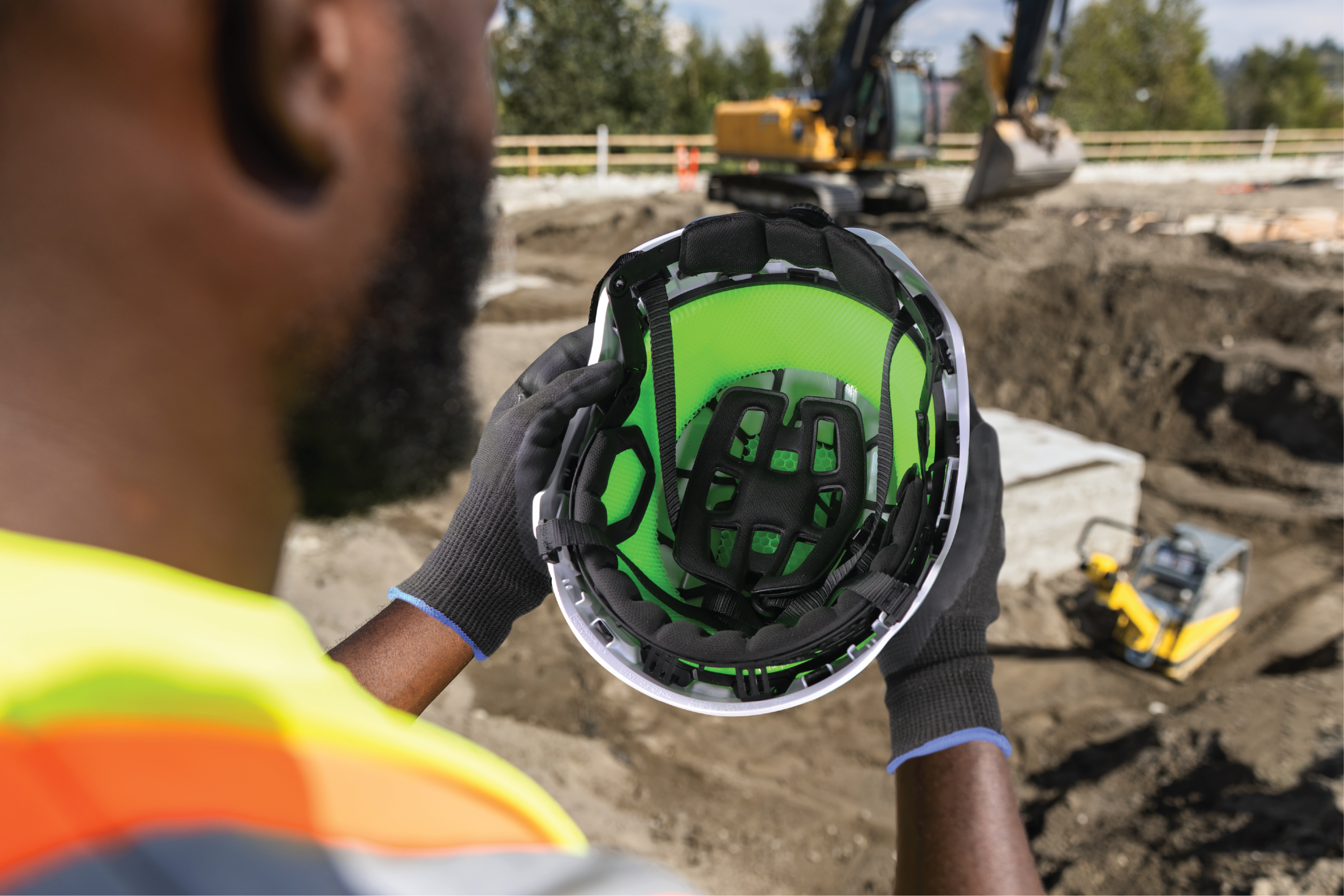 GH500_helmet&worker